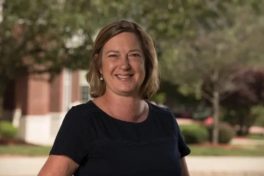 Dr. Barbara Polowczyk, Family Nurse Practitioner at Paul's Prompt Care